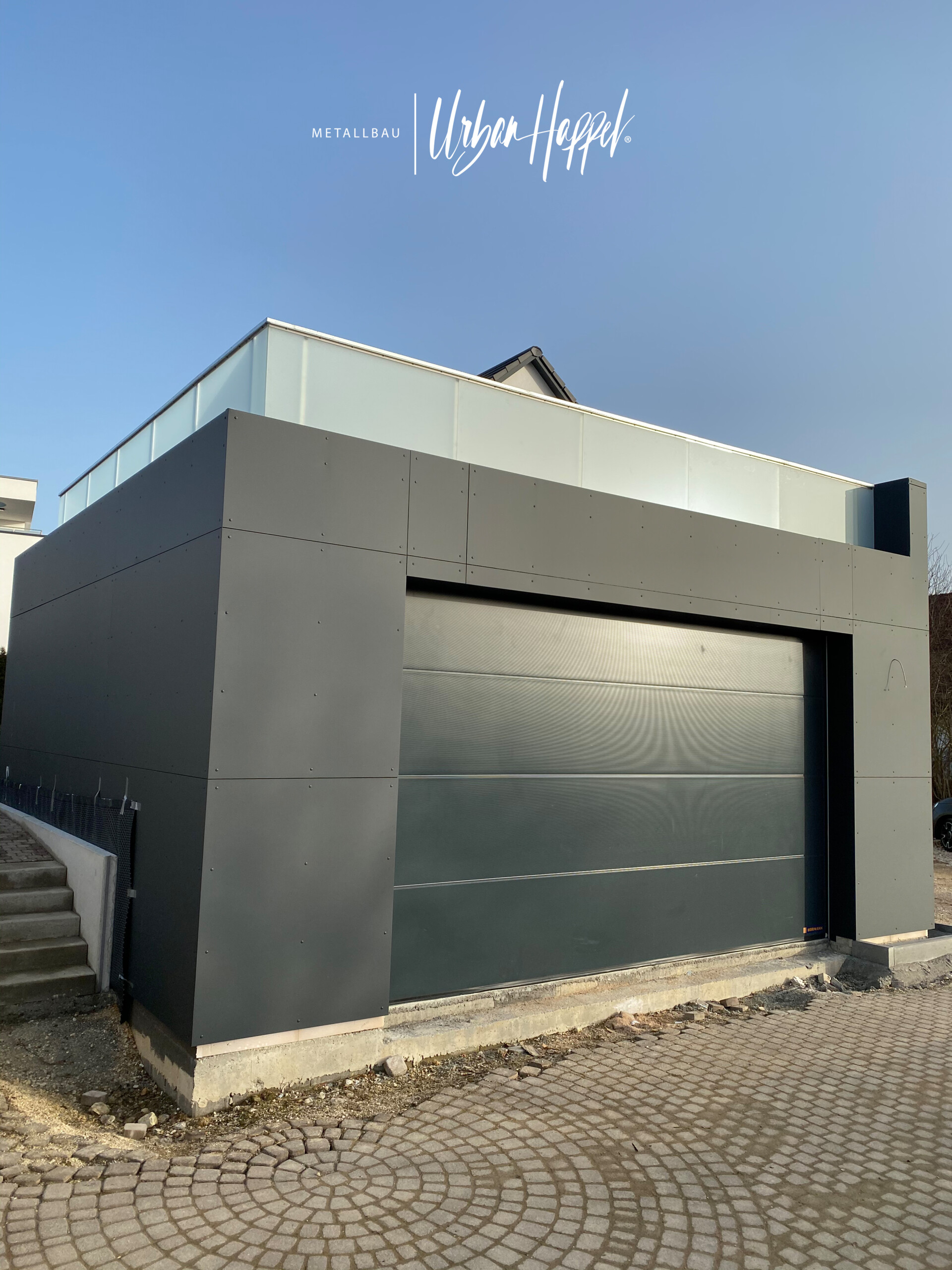 geländer auf einer garage