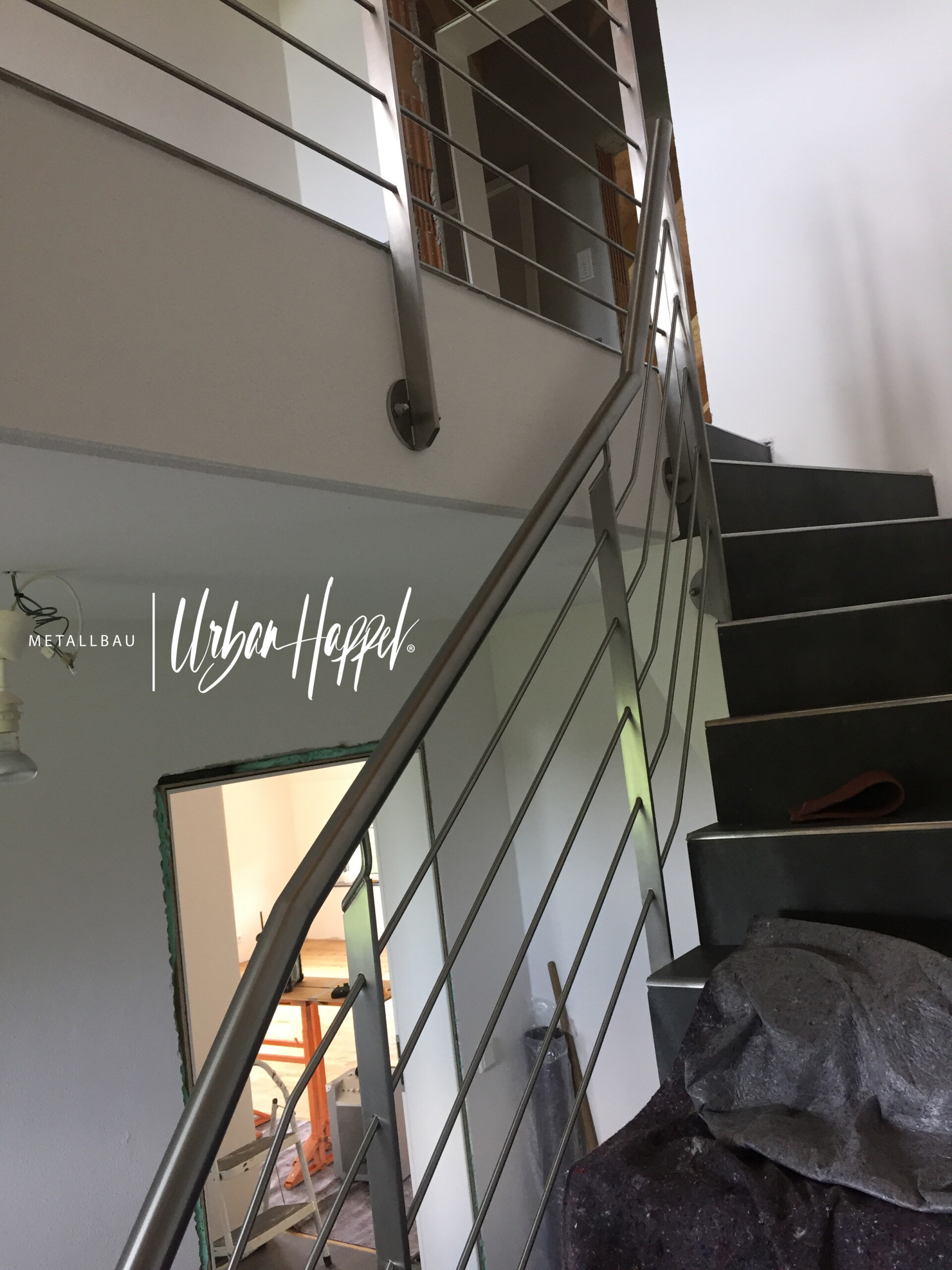 innengeländer edelstahl der treppe angepasst gemacht von urban und happel