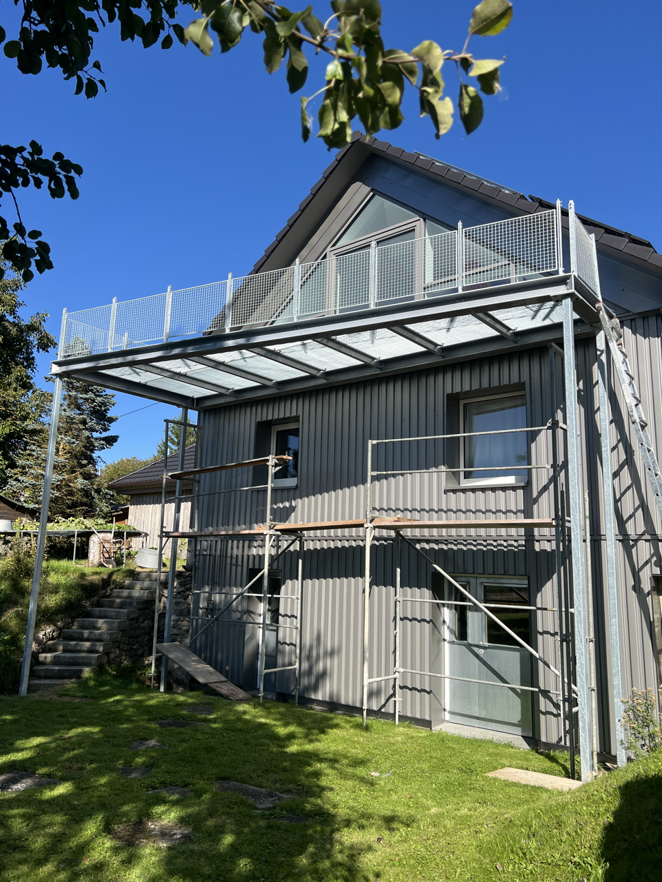 stahlbalkon-industrielles-design-metallbau-laichingen